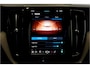Volvo XC60 2.0 T8 AWD 335kW/456pk Aut8 Recharge Ultra Dark LUCHTVERING + BOWERS&WILKINS + PANORAMADAK + BLIS + HEAD-UP + PILOT ASSIST + V&A STOEL-&STUURVERWARMING + GOOGLE + STOELVENTILATIE&-MASSAGE + ADAPT.CRUISE + 360 CAMERA + 21" LM-VELGEN!!