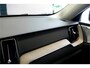 Volvo XC60 2.0 T8 AWD 335kW/456pk Aut8 Recharge Ultra Dark LUCHTVERING + BOWERS&WILKINS + PANORAMADAK + BLIS + HEAD-UP + PILOT ASSIST + V&A STOEL-&STUURVERWARMING + GOOGLE + STOELVENTILATIE&-MASSAGE + ADAPT.CRUISE + 360 CAMERA + 21" LM-VELGEN!!