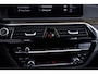 BMW 5-Serie 530e Luxury Line - Driving Assistant Professional - Head up - Comfort Access - BMW Laserlight - Getinte Ruiten - High Beam Assistant - Comfortstoelen - Stuurwielrand verwarmd -