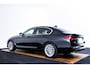 BMW 5-Serie 530e Luxury Line - Driving Assistant Professional - Head up - Comfort Access - BMW Laserlight - Getinte Ruiten - High Beam Assistant - Comfortstoelen - Stuurwielrand verwarmd -