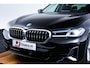 BMW 5-Serie 530e Luxury Line - Driving Assistant Professional - Head up - Comfort Access - BMW Laserlight - Getinte Ruiten - High Beam Assistant - Comfortstoelen - Stuurwielrand verwarmd -