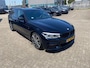BMW 5-Serie Touring 530i High Executive M | M Pakket | Schuif/kanteldak | Head-Up display | 20 inch | Adaptieve cruise control | Luchtvering | Stoel en stuurwielverwarming | Sfeerverlichting | Lederen dashboard | Keyless | 360 graden camera |