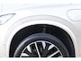 Volvo XC90 T8 455PK Plug-in hybrid AWD Ultra Dark / Bowers & Wilkins / Luchtvering / Head-Up Display / 360 Camera / Massagestoelen / Elektrisch bedienbare stoelen met geheugen / Stoelventilatie / Nappaleder / Elektrisch uitklapbare trekhaak / Gelamineerde ruiten