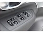 Volvo XC90 T8 455PK Plug-in hybrid AWD Ultra Dark / Bowers & Wilkins / Luchtvering / Head-Up Display / 360 Camera / Massagestoelen / Elektrisch bedienbare stoelen met geheugen / Stoelventilatie / Nappaleder / Elektrisch uitklapbare trekhaak / Gelamineerde ruiten