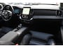 Volvo XC90 T8 455PK Plug-in hybrid AWD Ultra Dark / Bowers & Wilkins / Luchtvering / Head-Up Display / 360 Camera / Massagestoelen / Elektrisch bedienbare stoelen met geheugen / Stoelventilatie / Nappaleder / Elektrisch uitklapbare trekhaak / Gelamineerde ruiten