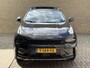Lynk & Co 01 1.5 PHEV 261pk | Blackline | Zwarte hemel | Rolhoes | 360 camera | Panoramadak | 20 inch velgen | Adaptieve cruise | Navigatie | CarPlay | Keyless | LED | DAB | Infinity | Stoelverwarming | Elektrische achterklep | Volledig dealeronderhouden | Fabrieksgarantie