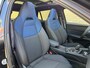 Lynk & Co 01 1.5 PHEV 261pk | Blackline | Zwarte hemel | Rolhoes | 360 camera | Panoramadak | 20 inch velgen | Adaptieve cruise | Navigatie | CarPlay | Keyless | LED | DAB | Infinity | Stoelverwarming | Elektrische achterklep | Volledig dealeronderhouden | Fabrieksgarantie