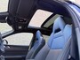 Lynk & Co 01 1.5 PHEV 261pk | Blackline | Zwarte hemel | Rolhoes | 360 camera | Panoramadak | 20 inch velgen | Adaptieve cruise | Navigatie | CarPlay | Keyless | LED | DAB | Infinity | Stoelverwarming | Elektrische achterklep | Volledig dealeronderhouden | Fabrieksgarantie