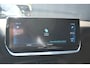 Peugeot 2008 1.2 PureTech GT Pack | Adaptive Cruise control | Stoelverwarming | Schuif/Kantel Dak | Navi by App | Dodehoek detectie | DAB | Achteruitrijcamera | Full-Led | Leder/Alcantara bekleding | LMV 18" |