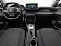 Peugeot 208 1.2 Hybrid 110 e-DCS6 Sport Style Automaat (APPLE CARPLAY, NAVIGATIE, PARKEERSENSOREN, SPORTSTOELEN, LANE ASSIST, CRUISE, NIEUWSTAAT)