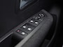 Peugeot 208 1.2 Hybrid 110 e-DCS6 Sport Style Automaat (APPLE CARPLAY, NAVIGATIE, PARKEERSENSOREN, SPORTSTOELEN, LANE ASSIST, CRUISE, NIEUWSTAAT)