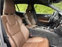 Volvo V60 Cross Country B5 AWD Ultimate | Trekhaak | Bliss | Keyless | Elektrische stoelen | ledere bekleding |