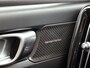 Volvo XC40 2.0 B4 Plus Dark | Trekhaak | Stoel + Stuurverwarming | All-season banden |