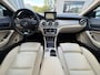Mercedes-Benz GLA 180 Business Solution -OPEN DAK-STOELVERWARMING-SPORTSTOELEN-VOLLEDER-LED-AIRCO-CRUISECONTROL-ETC.