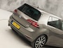 Volkswagen Golf 1.0 TSI Sportline Automaat (APPLE CARPLAY, NAVIGATIE, CAMERA, CLIMATE, SPORTSTOELEN, GETINT GLAS, LM VELGEN, CRUISE, NIEUWSTAAT)
