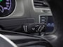 Volkswagen Golf 1.0 TSI Sportline Automaat (APPLE CARPLAY, NAVIGATIE, CAMERA, CLIMATE, SPORTSTOELEN, GETINT GLAS, LM VELGEN, CRUISE, NIEUWSTAAT)