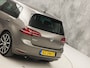 Volkswagen Golf 1.0 TSI Sportline Automaat (APPLE CARPLAY, NAVIGATIE, CAMERA, CLIMATE, SPORTSTOELEN, GETINT GLAS, LM VELGEN, CRUISE, NIEUWSTAAT)