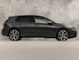 Volkswagen Golf 1.5 TSI Sport 150Pk Automaat (APPLE CARPLAY, GROOT NAVI, STUUR/STOELVERWARMING, SPORTSTOELEN, GETINT GLAS, SFEERVERLICHTING, KEYLESS, NIEUWSTAAT)