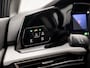 Volkswagen Golf 1.5 TSI Sport 150Pk Automaat (APPLE CARPLAY, GROOT NAVI, STUUR/STOELVERWARMING, SPORTSTOELEN, GETINT GLAS, SFEERVERLICHTING, KEYLESS, NIEUWSTAAT)