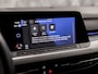 Volkswagen Golf 1.5 TSI Sport 150Pk Automaat (APPLE CARPLAY, GROOT NAVI, STUUR/STOELVERWARMING, SPORTSTOELEN, GETINT GLAS, SFEERVERLICHTING, KEYLESS, NIEUWSTAAT)