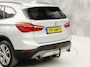 BMW X1 sDrive20i Sport 192Pk Automaat (NAVIGATIE, CLIMATE, TREKHAAK, SPORTSTOELEN, GETINT GLAS, PARKEERSENSOREN, NIEUWSTAAT)