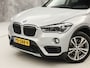 BMW X1 sDrive20i Executive 192Pk Automaat (NAVIGATIE, CLIMATE, TREKHAAK, SPORTSTOELEN, GETINT GLAS, PARKEERSENSOREN, NIEUWSTAAT)