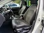 Volkswagen Golf 1.5 TSI R-Line Highline DSG LED, Navi, Massage, PDC, 17Inch