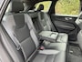 Volvo XC60 B5 R-Design | Trekhaak | Head up display | Bliss | Elektrische stoelen | Keyless | Harman & kardon audio |