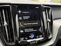 Volvo XC60 B5 R-Design | Trekhaak | Head up display | Bliss | Elektrische stoelen | Keyless | Harman & kardon audio |