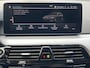 BMW 5-Serie Touring 530e Business Edition Plus / Dealer Onderhouden / Head- Up Display / Stoelverwarming / Achteruitrijcamera / 1.700 kg trekgewicht / Navigatie / Apple Carplay & Android Auto / Climate Control / 18"LM Velgen /