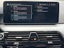 BMW 5-Serie Touring 530e Business Edition Plus / Dealer Onderhouden / Head- Up Display / Stoelverwarming / Achteruitrijcamera / 1.700 kg trekgewicht / Navigatie / Apple Carplay & Android Auto / Climate Control / 18"LM Velgen /