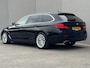BMW 5-Serie Touring 530e Business Edition Plus / Dealer Onderhouden / Head- Up Display / Stoelverwarming / Achteruitrijcamera / 1.700 kg trekgewicht / Navigatie / Apple Carplay & Android Auto / Climate Control / 18"LM Velgen /