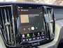 Volvo XC60 2.0 T8 Plug-in hybrid AWD Plus Dark VAN: 54.900,- VOOR: 51.440,- UW HERFSTVOORDEEL: 3.460,-| RECENT ONDERHOUD GEHAD| PANO| HUD| 360 CAMERA| ELEK. STOELEN + MEMORY| UNIEKE KLEUR!| HARMAN KARDON| VAPOUR GREY
