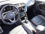 Volkswagen Tiguan 1.4 TSI eHybrid 245pk R-Line Business | Panoramadak | Trekhaak | Rondomzicht Camera