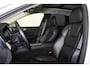 Volvo XC60 Recharge T6 AWD Inscription - Panorama/schuifdak - IntelliSafe Assist & Surround - Harman/Kardon audio - Adaptieve LED koplampen - Parkeercamera achter - Verwarmde voorstoelen & stuur - Parkeersensoren voor & achter - Elektr. bedienb. bestuurdersstoel met geheugen - Head up display - Draadloze tel. lader - Extra getint glas - 20' LMV