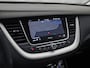 Opel Grandland X 1.2 Turbo Sport Automaat (APPLE CARPLAY, GROOT NAVI, CLIMATE, STUUR/STOELVERWARMING, SPORTSTOELEN, PARKEERSENSOREN, GETINT GLAS, CRUISE, NIEUWSTAAT)