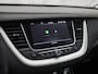 Opel Grandland X 1.2 Turbo Sport Automaat (APPLE CARPLAY, GROOT NAVI, CLIMATE, STUUR/STOELVERWARMING, SPORTSTOELEN, PARKEERSENSOREN, GETINT GLAS, CRUISE, NIEUWSTAAT)