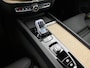 Volvo XC60 2.0 T6 Plug-in hybrid AWD Ultra Dark | Luchtvering | Panoramadak | 360-Camera | Trekhaak | H&K |