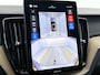 Volvo XC60 2.0 T6 Plug-in hybrid AWD Ultra Dark | Luchtvering | Panoramadak | 360-Camera | Trekhaak | H&K |
