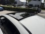 Mercedes-Benz A-klasse 200 AMG Night / Panorama / Trekhaak / Wide-Screen / Alcantara / 18" Inch LMV