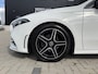 Mercedes-Benz A-klasse 200 AMG Night / Panorama / Trekhaak / Wide-Screen / Alcantara / 18" Inch LMV