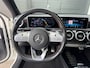 Mercedes-Benz A-klasse 200 AMG Night / Panorama / Trekhaak / Wide-Screen / Alcantara / 18" Inch LMV