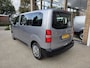 Peugeot e-Expert 50 kWh L2 9-Persoons Airco Panoramadak