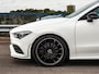 Mercedes-Benz CLA 200 d Premium Plus AMG Night Edition | Panoramadak | Sfeerverlichting | 360 Camera | Distronic Plus | Multibeam LED | Memory | 19"