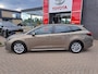 Toyota Corolla Touring Sports Hybrid 140 Active NL-AUTO 1E EIGENAAR CAMERA APPLE/ANDROID AD-CRUISE DAB+ LM-VELGEN