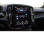 Volvo EX40 Single Motor Extended Range Plus 82 kWh | Trekhaak | Verwarmbare voorstoelen en stuurwiel | Keyless | Apple carplay/Android auto | Adaptieve cruise control | Warmtepomp