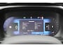Volvo XC40 B4 Plus Dark | Trekhaak | Panoramadak | Trekhaak | Verwarmbare voorstoelen en stuurwiel | Head-up display | Premium audio by Harman Kardon | Apple carplay/Android auto | Keyless |
