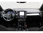 Volvo XC40 B4 Plus Dark | Trekhaak | Panoramadak | Trekhaak | Verwarmbare voorstoelen en stuurwiel | Head-up display | Premium audio by Harman Kardon | Apple carplay/Android auto | Keyless |
