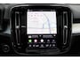 Volvo XC40 B4 Plus Dark | Trekhaak | Panoramadak | Trekhaak | Verwarmbare voorstoelen en stuurwiel | Head-up display | Premium audio by Harman Kardon | Apple carplay/Android auto | Keyless |