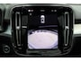 Volvo XC40 B4 Plus Dark | Trekhaak | Panoramadak | Trekhaak | Verwarmbare voorstoelen en stuurwiel | Head-up display | Premium audio by Harman Kardon | Apple carplay/Android auto | Keyless |